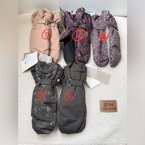 wheat MITTENS TECH snow gloves 10-12Y fit for regular adults as well